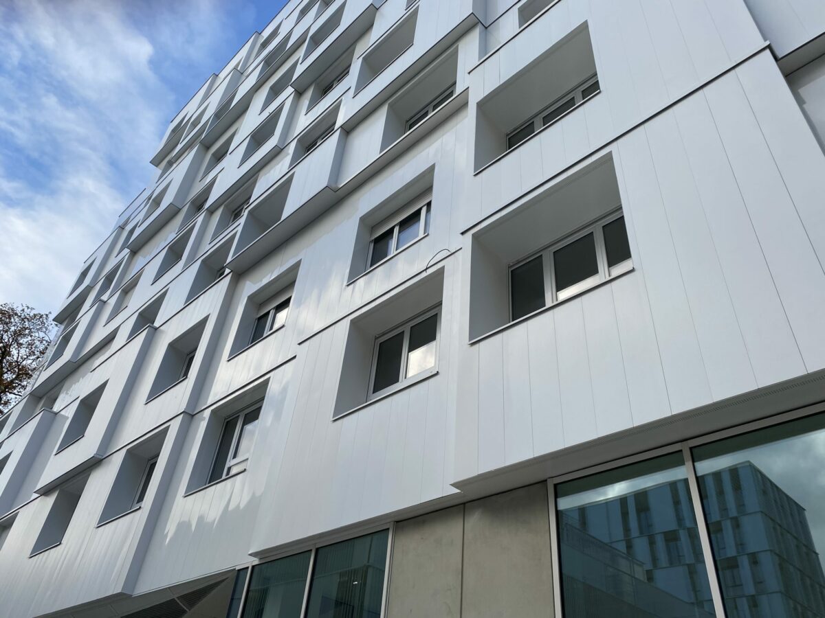 extérieur résidence étudiante Nicolas Copernic à Champs-sur-Marne - ARPEJ