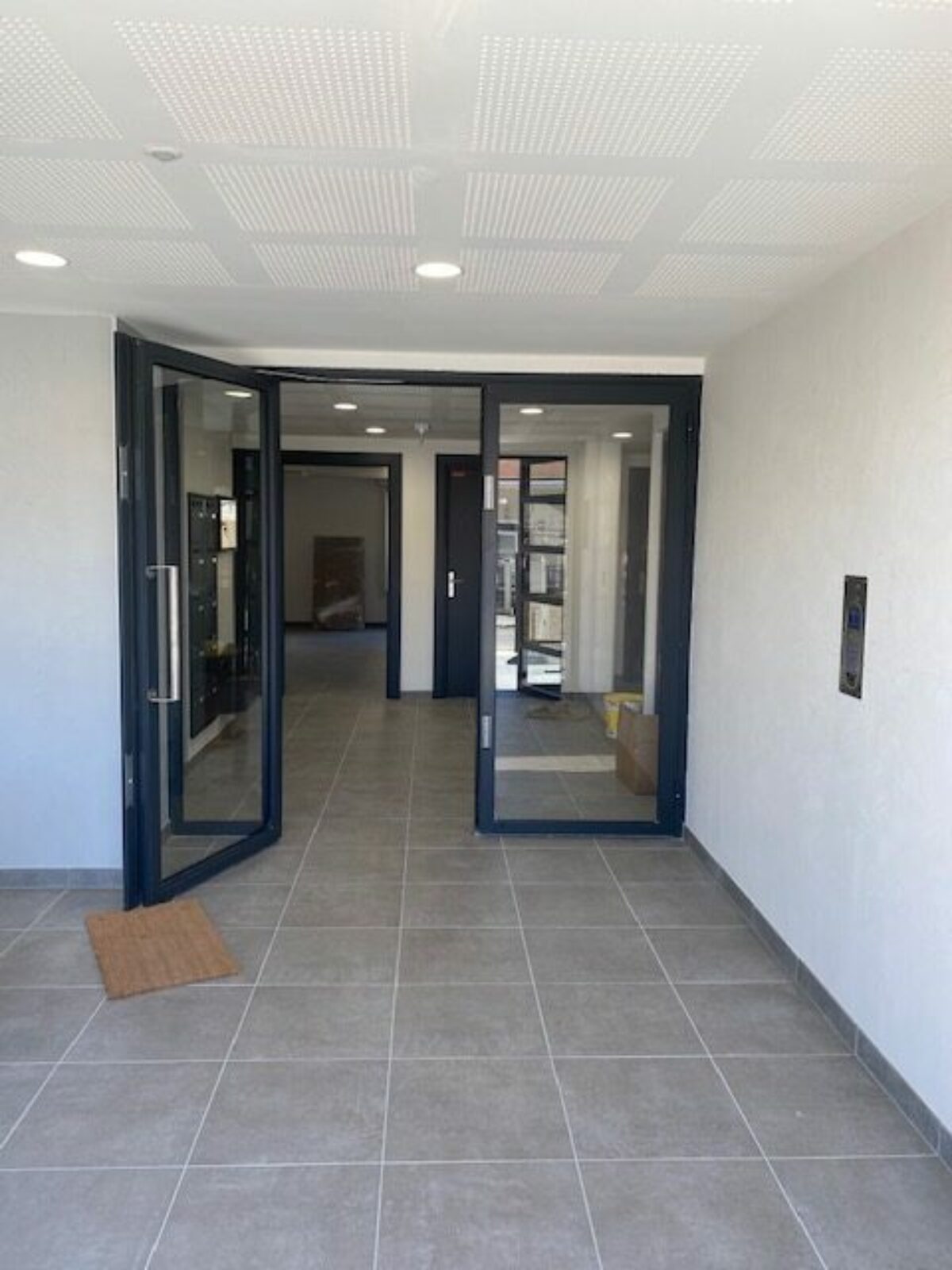 hall d'entrée résidence étudiante Simone Veil à Neuilly-Plaisance - Arpej