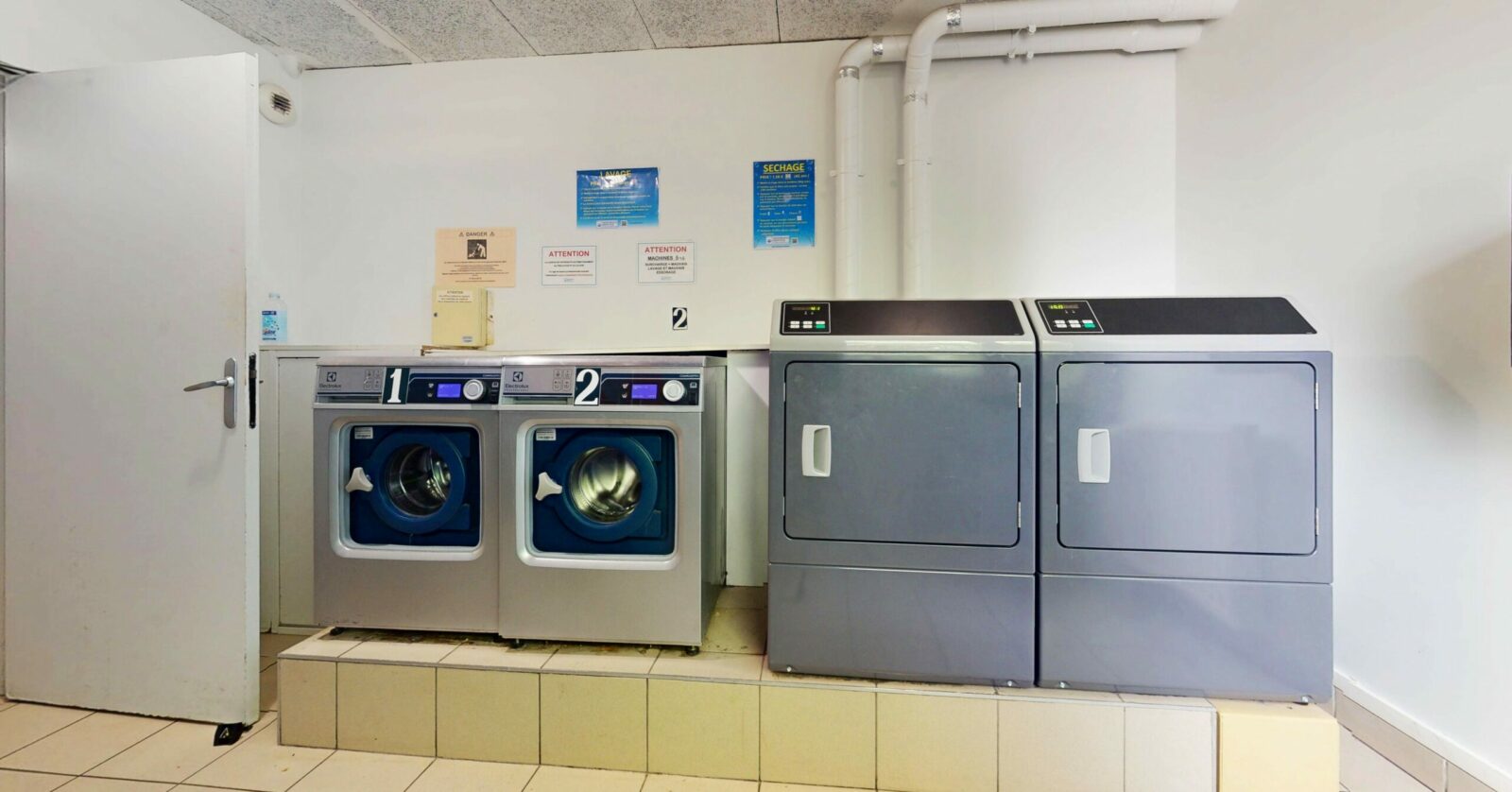 Wash&go - résidence étudiante Vélizy-Villacoublay - Victor Guerreau