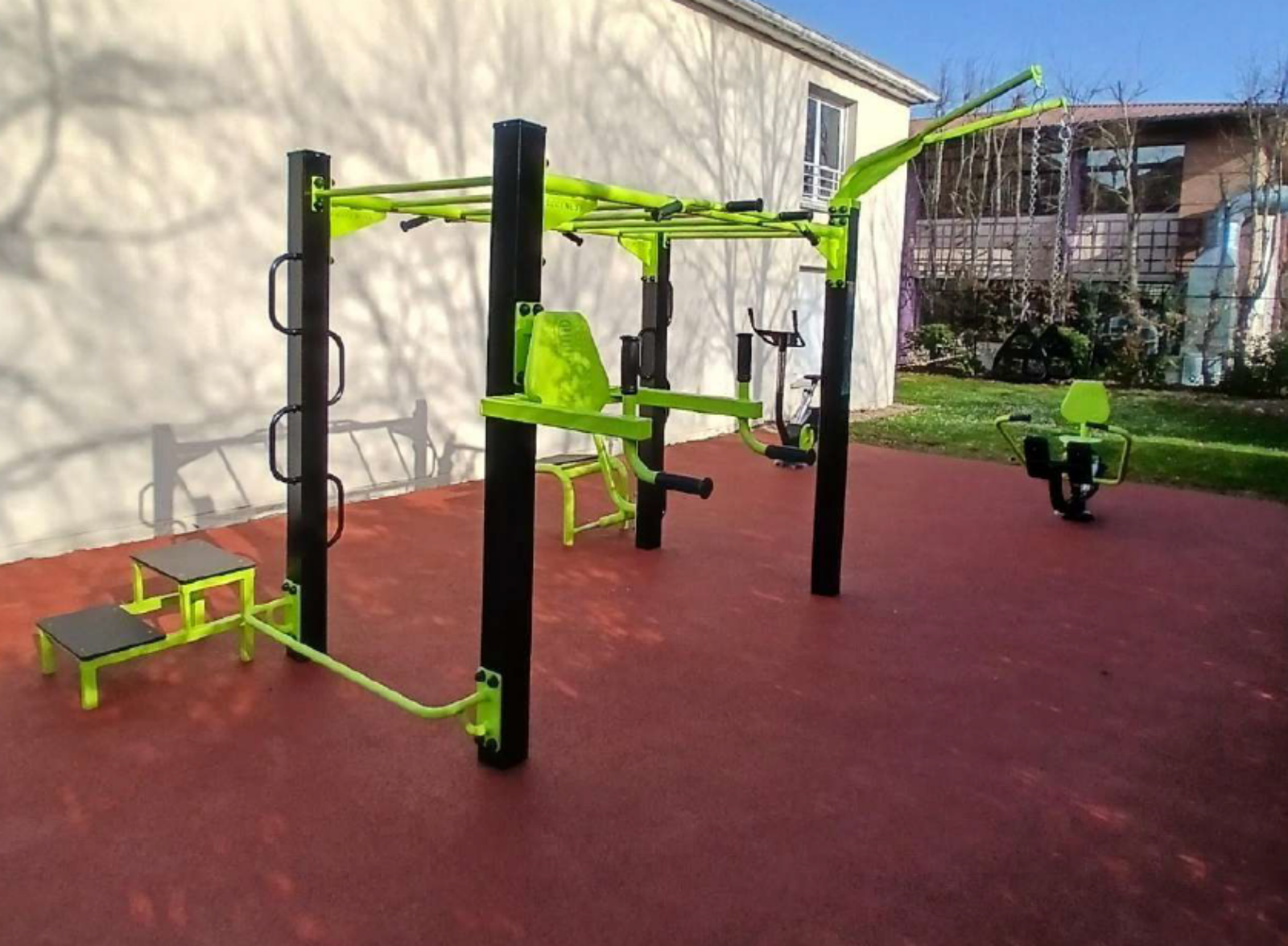 Sport extérieur résidence étudiante La Cybèle à Voisins le Bretonneux - Arpej