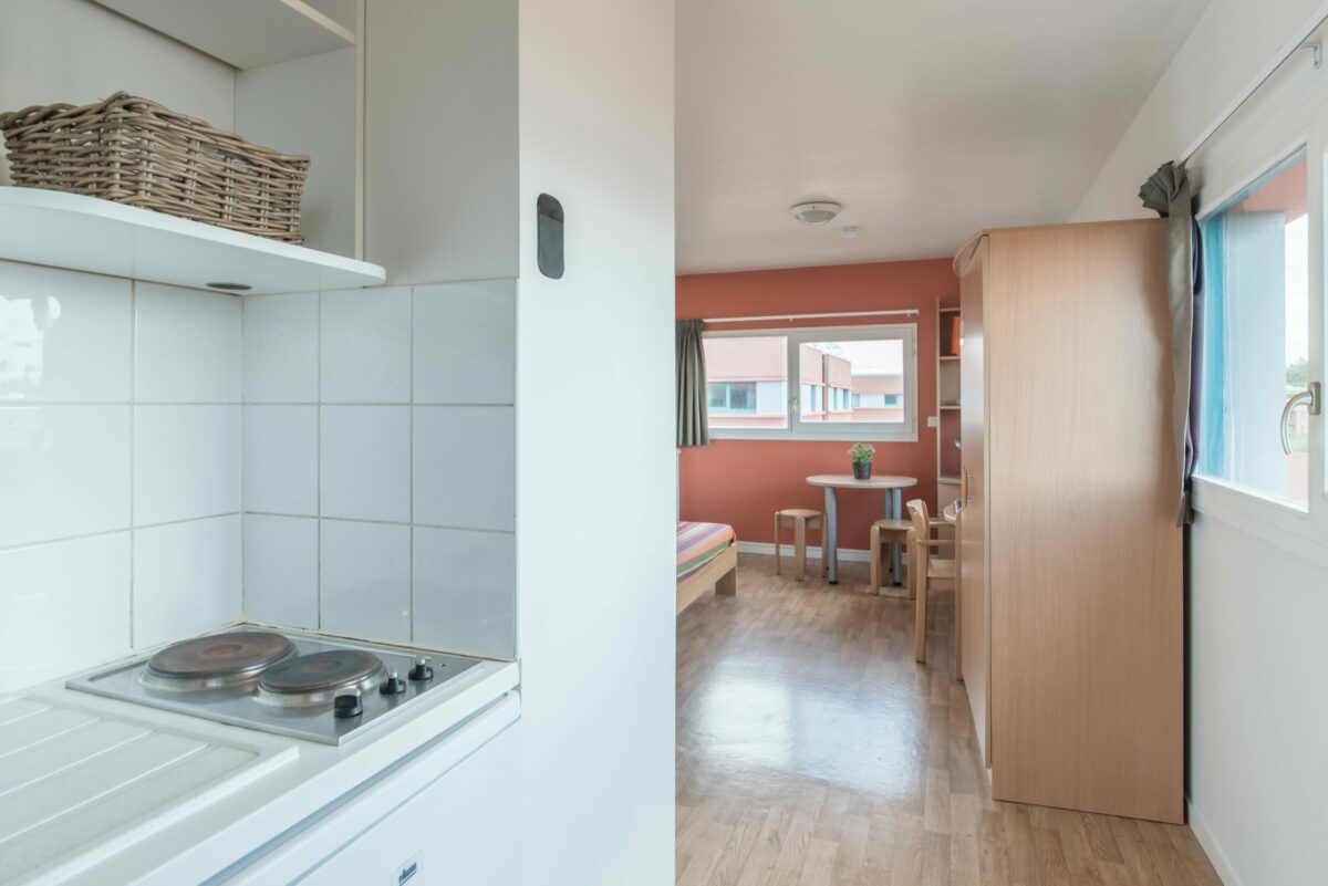 Kitchenette résidence étudiante La Cybèle à Voisins-le-Bretonneux - ARPEJ