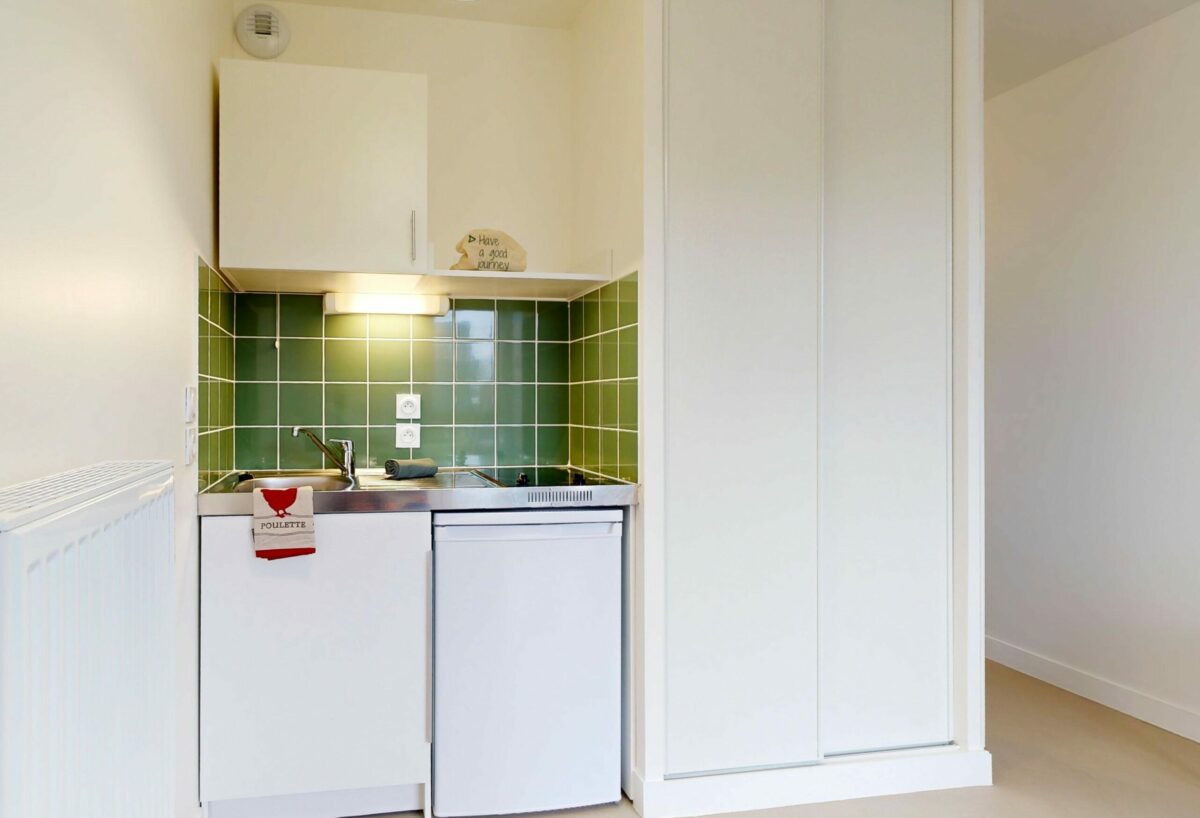Kitchenette d'un studio de la résidence Jacky Dodin