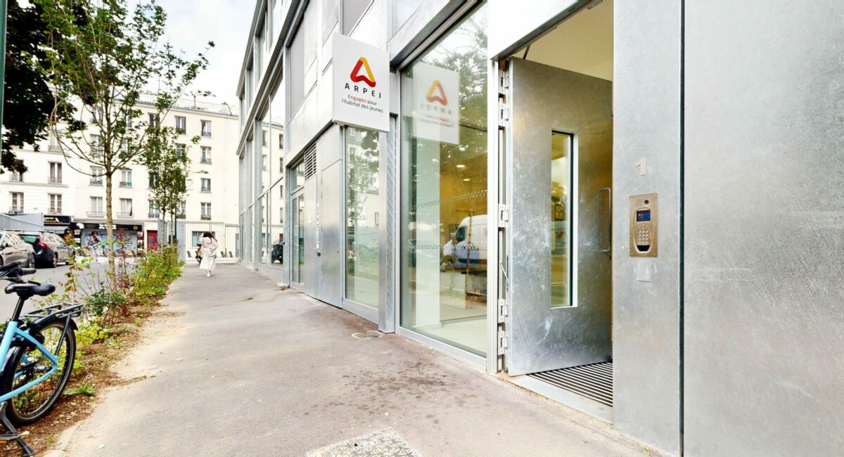 extérieur résidence étudiante Danielle Casanova à Paris 18ème - ARPEJ