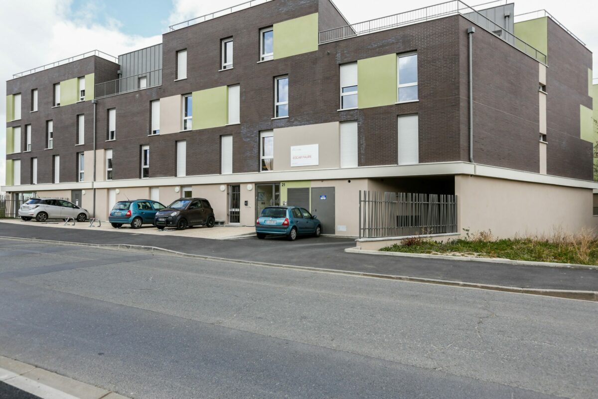 extérieur résidence étudiante Edgar Faure à Palaiseau - ARPEJ