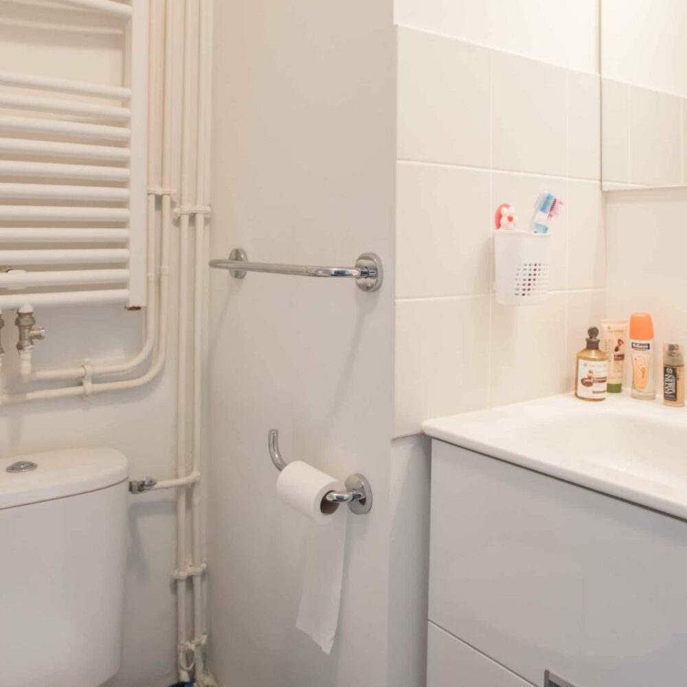 Salle de bain résidence étudiante Les Choux à Créteil - ARPEJ