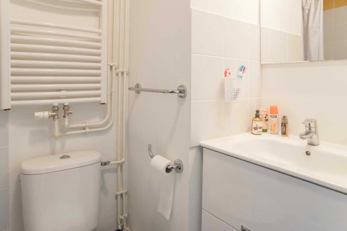 Salle de bain résidence étudiante Les Choux à Créteil - ARPEJ