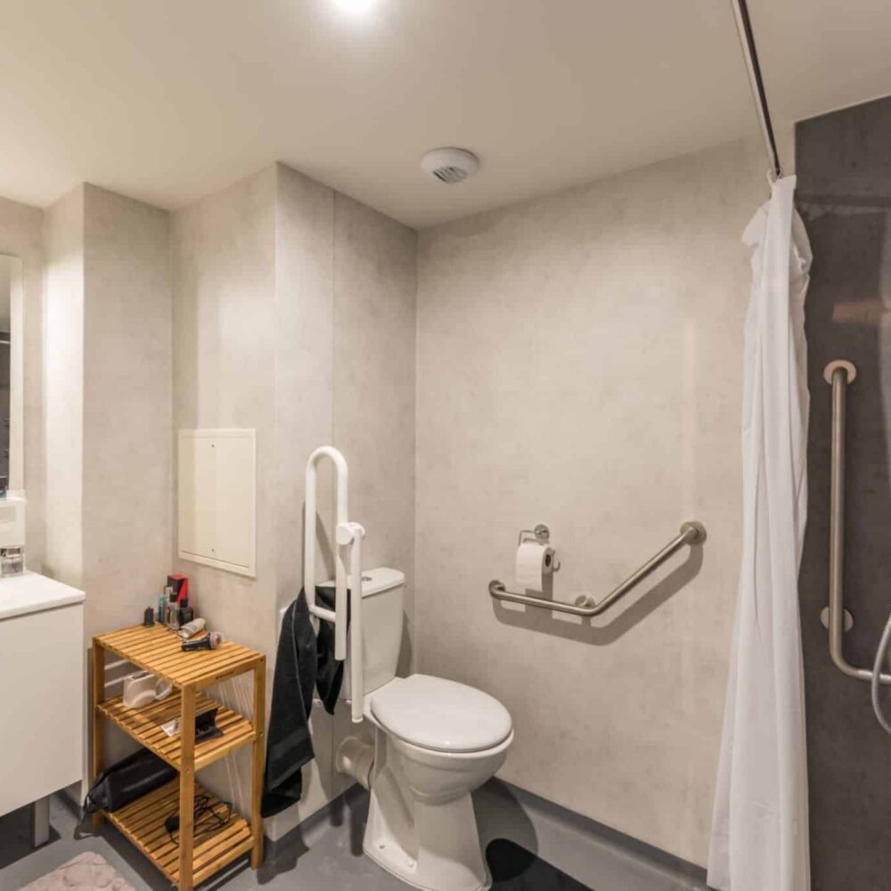 salle de bain résidence jeunes actifs Louis Faure Dujarric à Colombes -ARPEJ