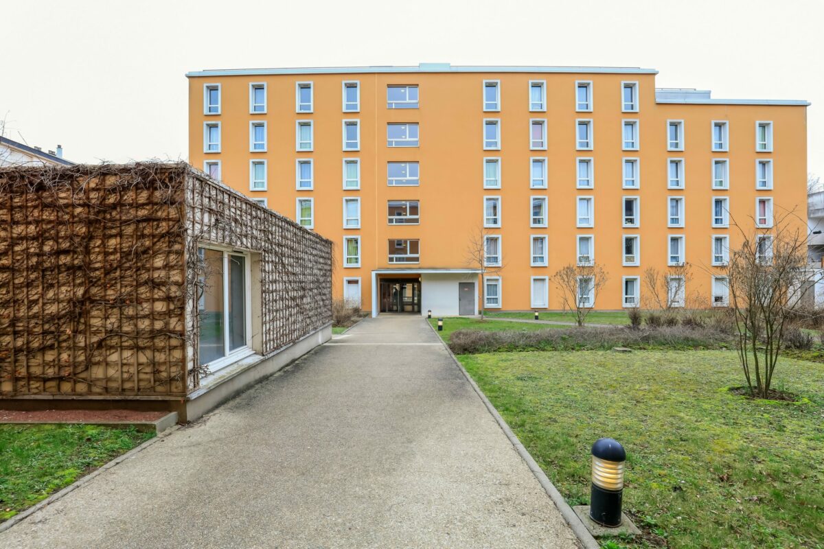 extérieur résidence étudiante Nicolas Appert à Ivry-sur-Seine - ARPEJ