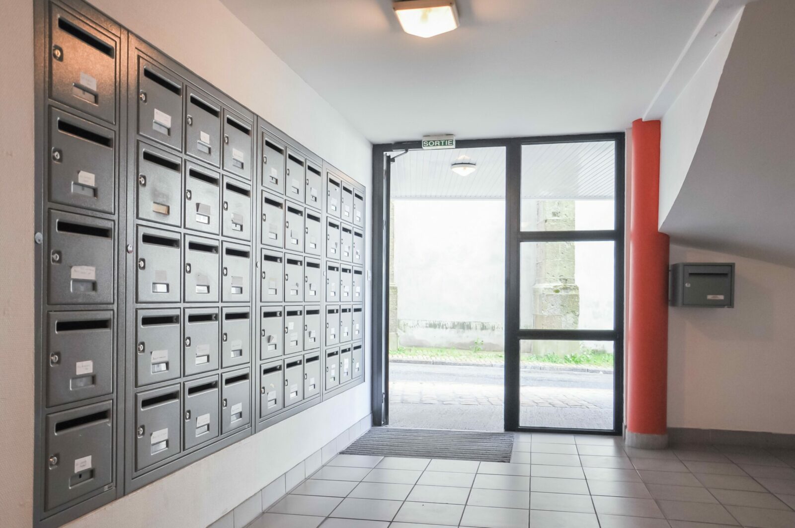 hall d'entrée résidence étudiante Recouvrance à Brest - ARPEJ
